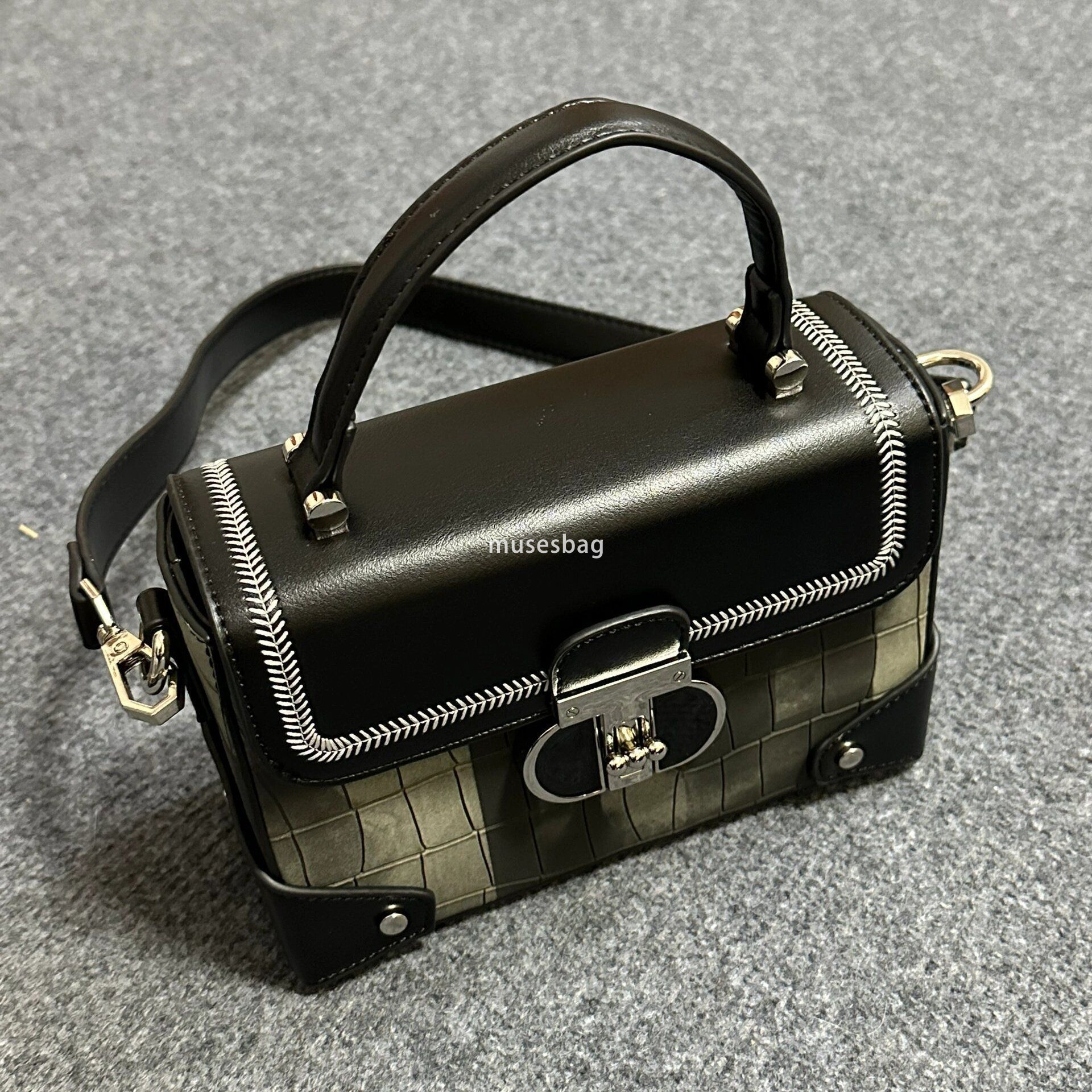 High quality niche design textured small square bag women hot selling handbag fashionable shoulder bag versatile casual color contrast crossbody bag