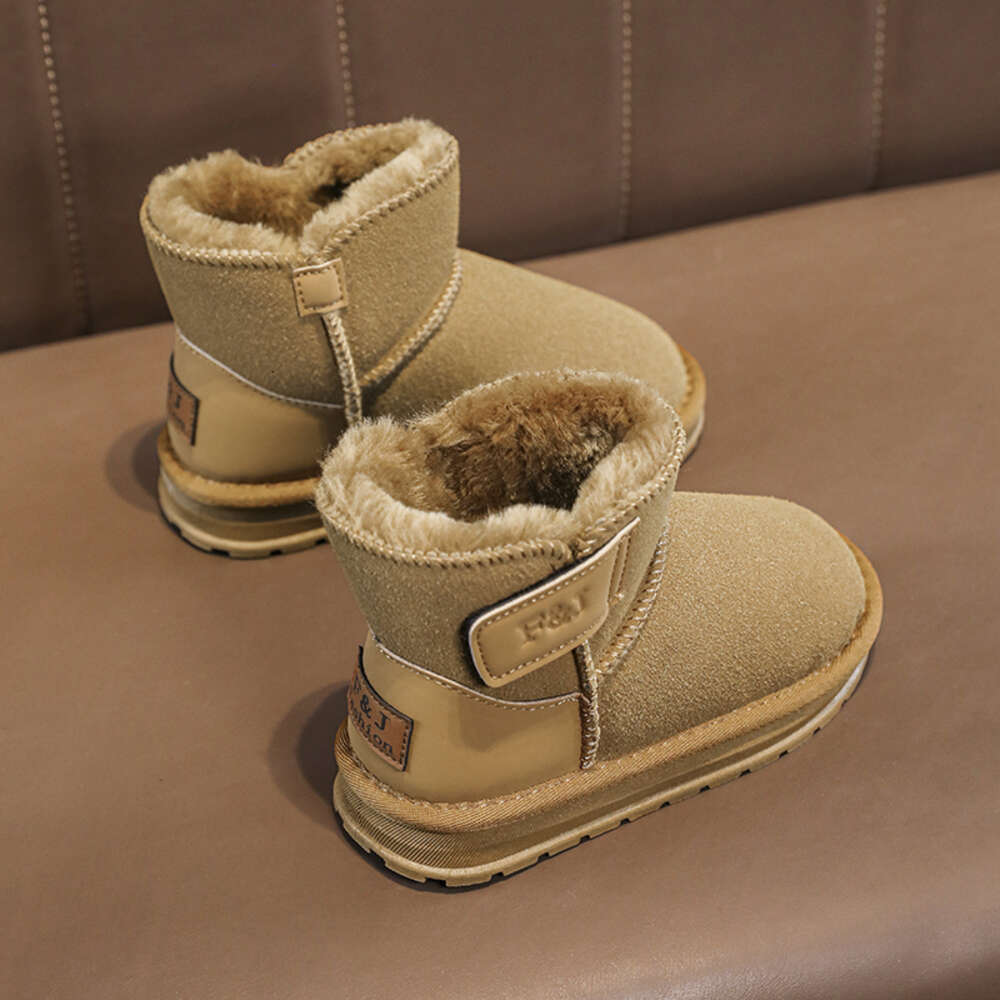 OEM Cheap Wholesale High Quality Kids Winter Snow Cowhide Warm Anti-slip High-cut Plush Boots for Boys and Girls