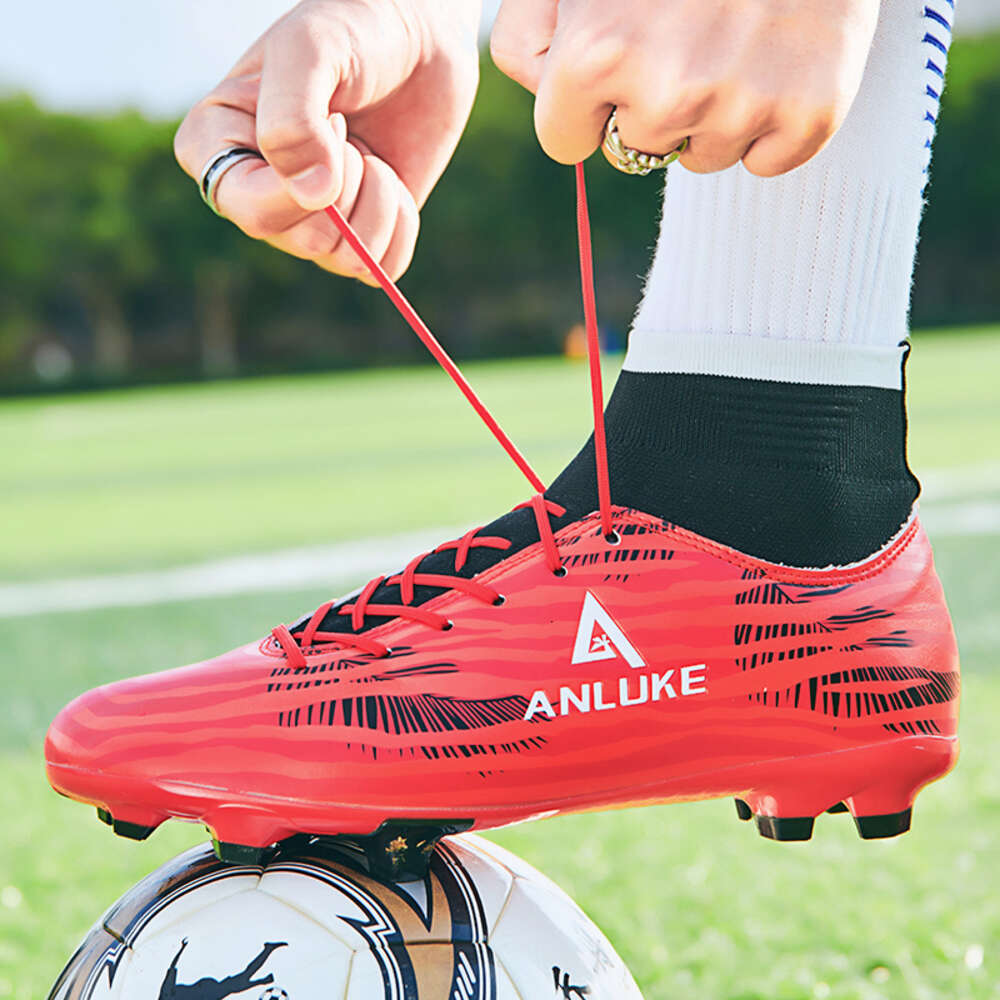 High Quality High-top Flying Knit Socks Latest Male Sports Sneakers Men's Soccer Shoes