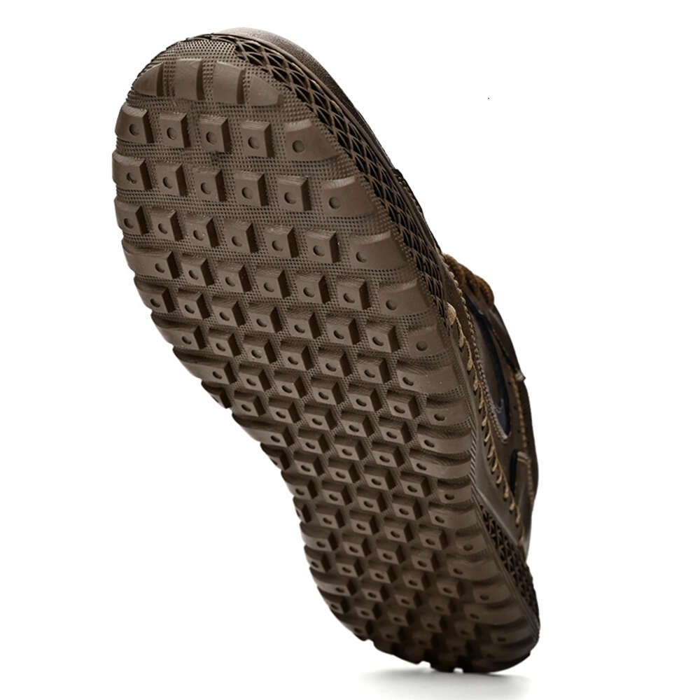 High quality comfortable men's walking Custom leather material outdoor men Breathable waterproof casual shoes for me