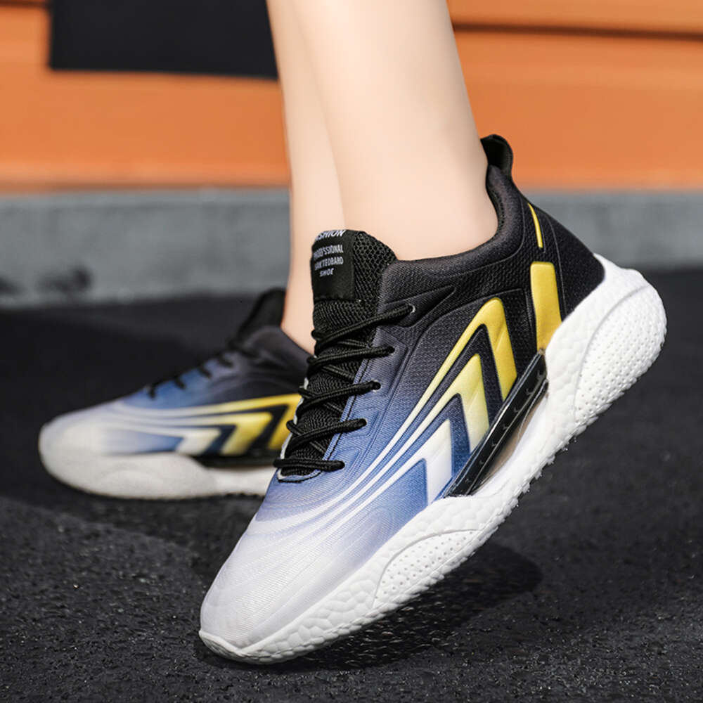 High quality Outdoor Fashion Sneakers Mesh Breathable lightweight Sports Couple Men Casual Running Shoes