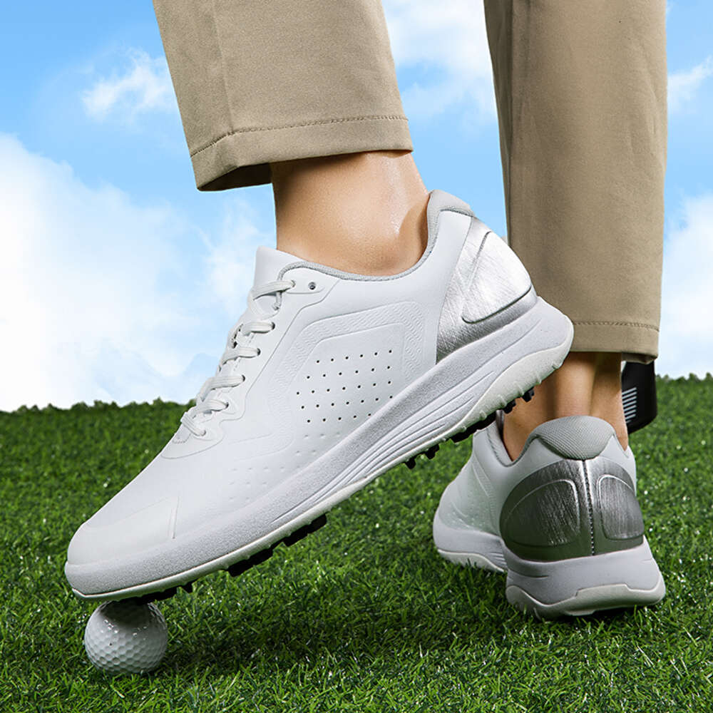 2023 China Factory New Big Size 35 -47 sports shoes Wholesale Men Ultra Light And Waterproof Professional Golf Shoes