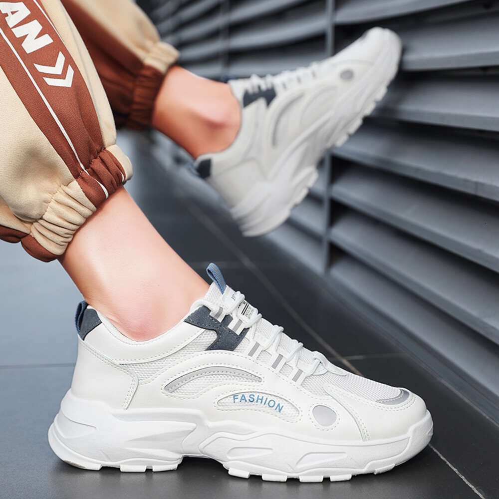 High quality daily comfort walking Niche fashion casual shoes New breathable men's sneakers