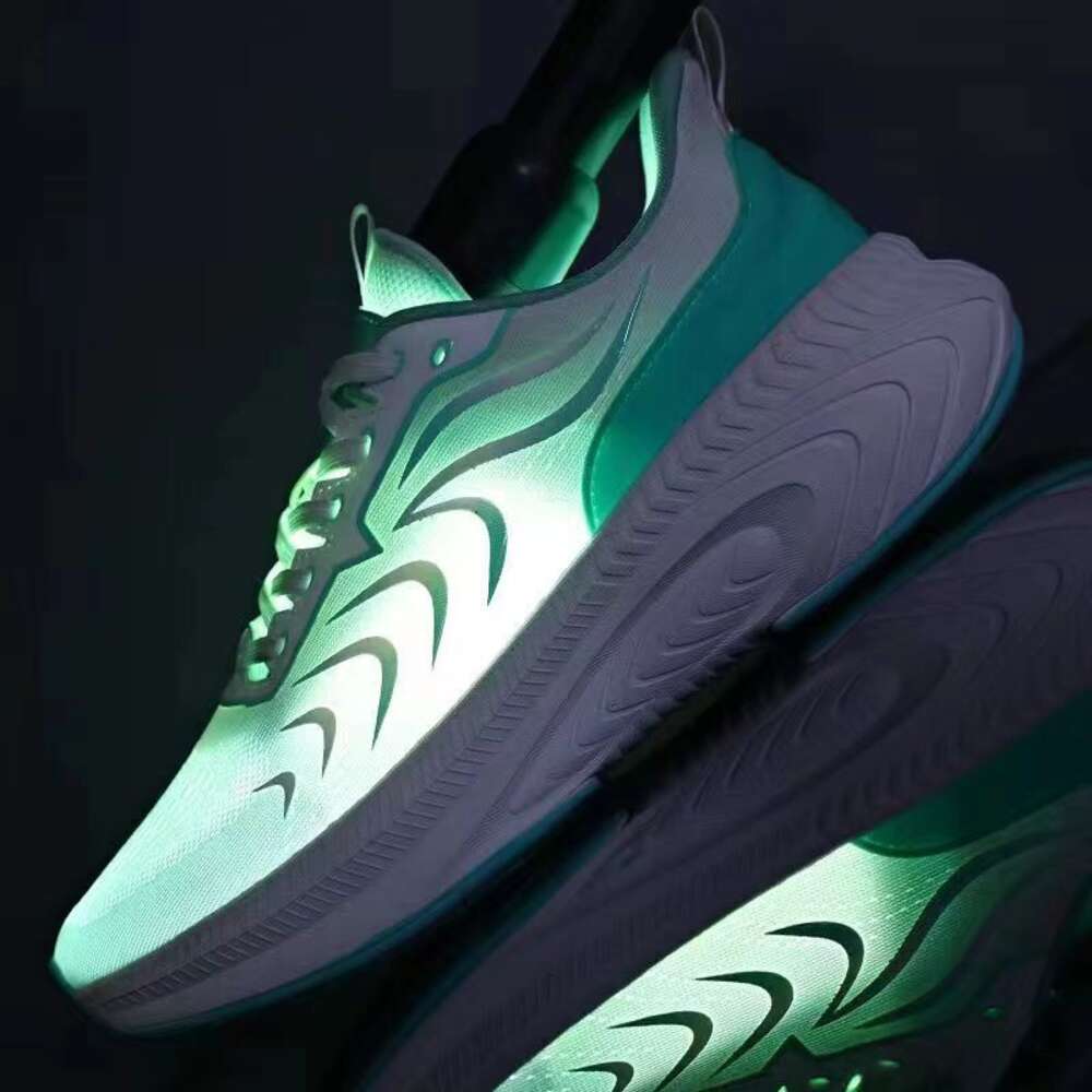 2024 Summer New Fashion Sports Walking Breathable Lightweight Men's and Women's Running Shoes