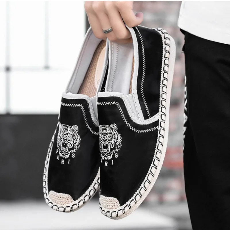 Men Casual Loafers Classic comfort Tiger Head Embroidered Walking Shoes Male Letter Printing Slip On Soft sole Jogging Trainers 240611