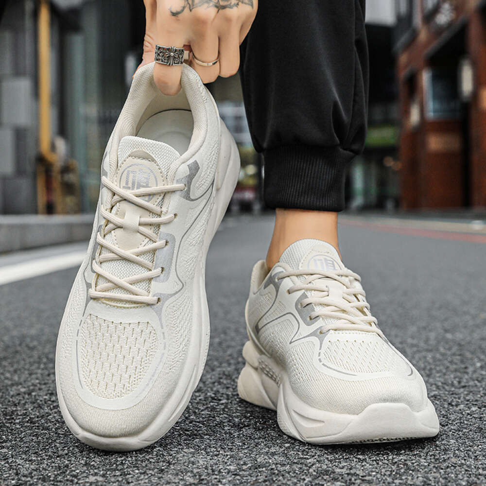 2024 new design flying weaving sneakers Breathable walking style comfortable men's casual shoes