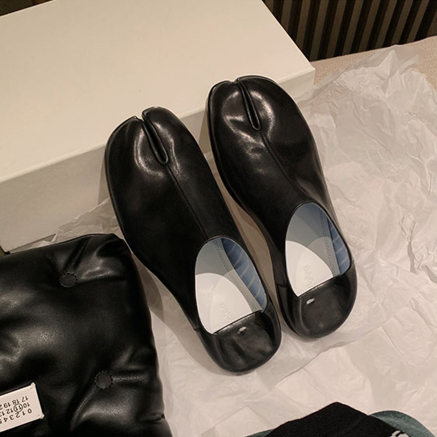 Glitter Silver Leather flat trotter shoes woman brand designer tabi ninja loafers women soft bottom split toe moccasins 2023