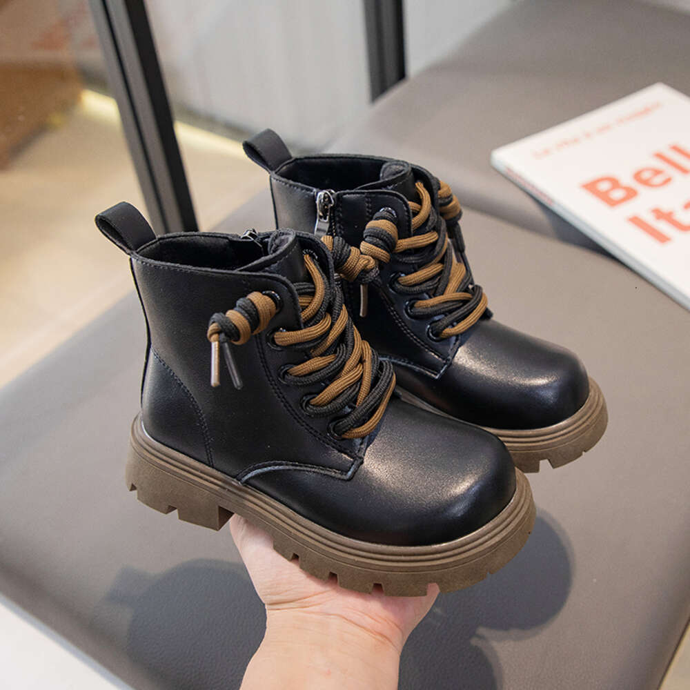 2023 Hot Selling Winter Kids Designer Children Non-slip Boys Girls Outdoor Snow Walking Warm Martin Boot Shoes