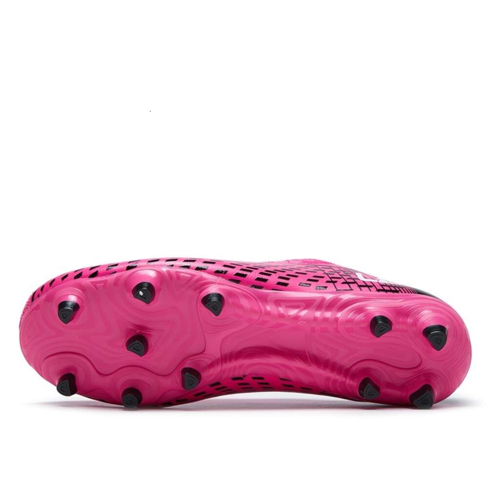 Wholesale FG Professional spike outdoor sports training football shoes