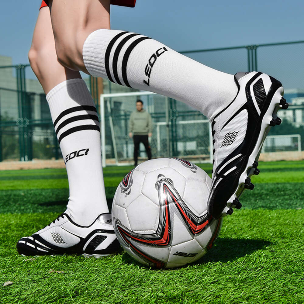 Most Popular Professional Breathable Men Soccer Wholesale Women Comfortable Football Shoes For Kid