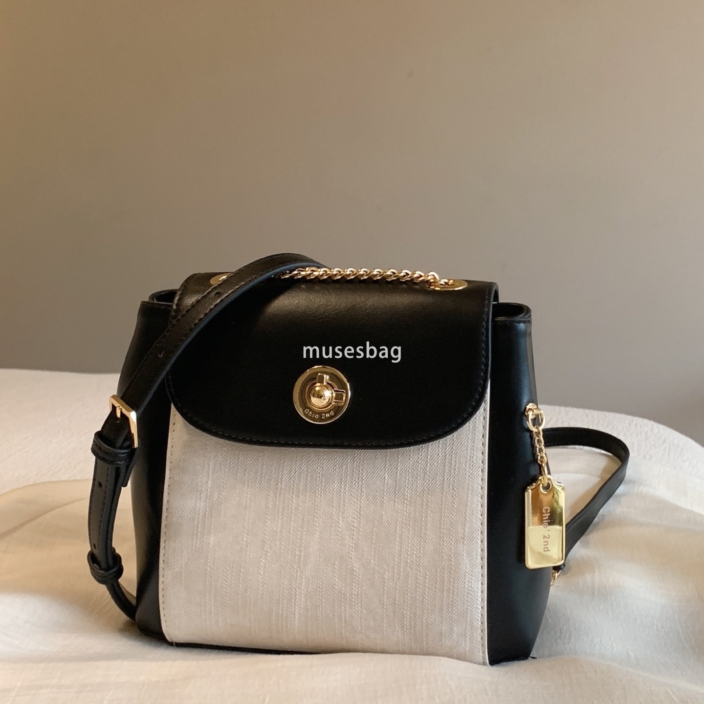 Soft leather high-capacity backpack for women's high-end fashion new niche pink mist Korean chain small backpack designer bag