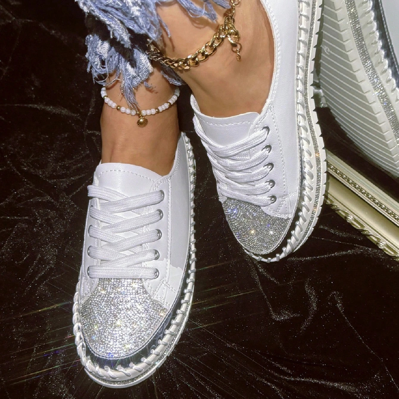 Womens sparkling Rhinestone shoes seasonal casual sports shoes womens fashionable sports shoes lace sports shoes 240611