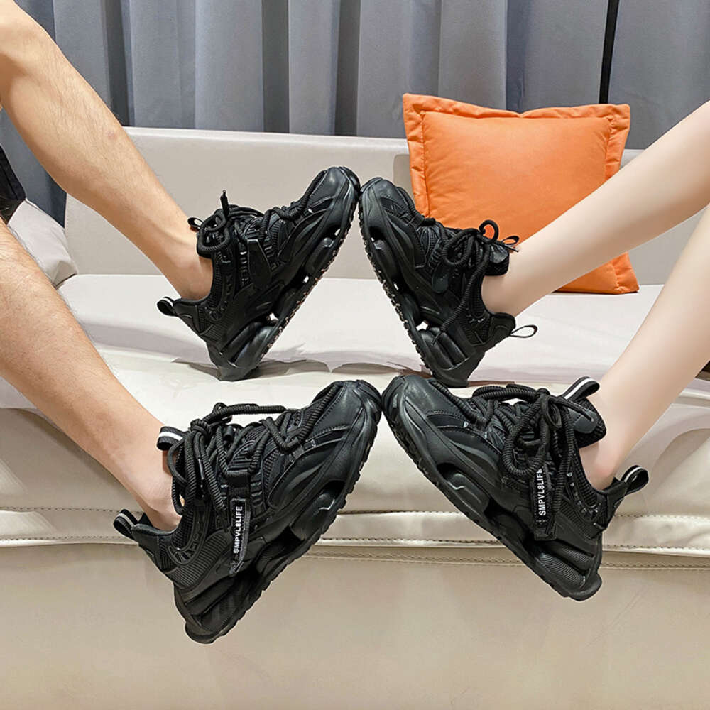 New design comfortable chunky women Custom running men mesh fabric Breathable style walking shoes for couple