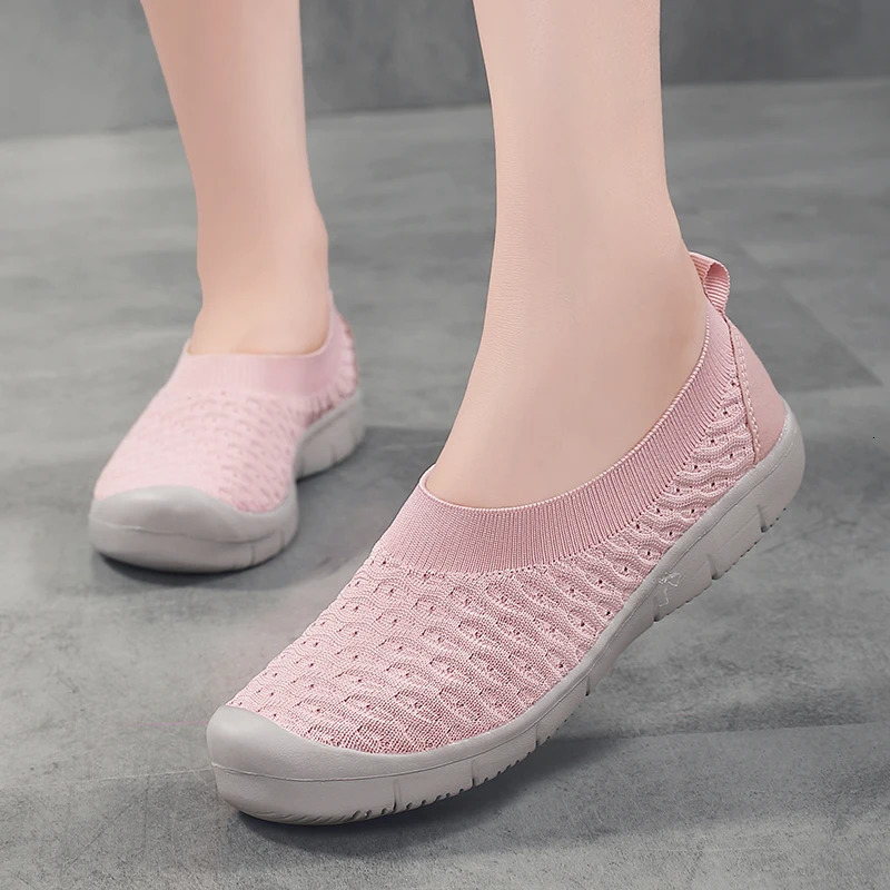 Womens casual shoes womens skates breathable non slip comfortable outdoor womens walking sports shoes all year round size 35-42 240611