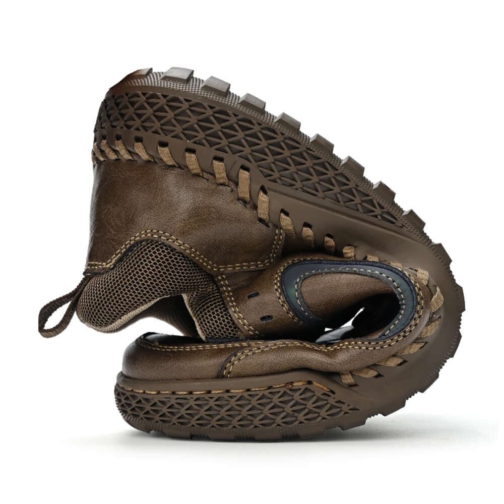 High quality comfortable men's walking Custom leather material outdoor men Breathable waterproof casual shoes for me