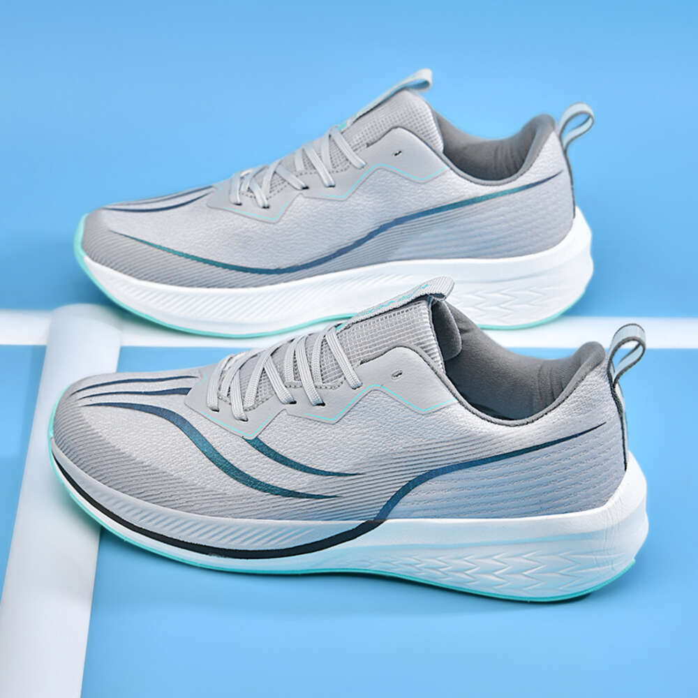 New Fashion Style Lightweight Mesh Upper Custom Running Shoes Designer Breathable Causal Sneakers For Men