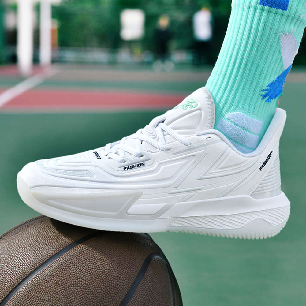 New Outdoor Anti slip Customized High-quality Fashion Sneakers Sports Lining Breathable Men's Basketball Shoes