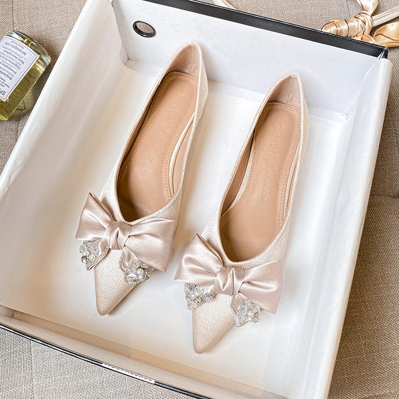 luxury rhinestone bow flats shoes woman pointed toe champagne silk bowknot ballet shoes 41-43 big size wedding shoes for women