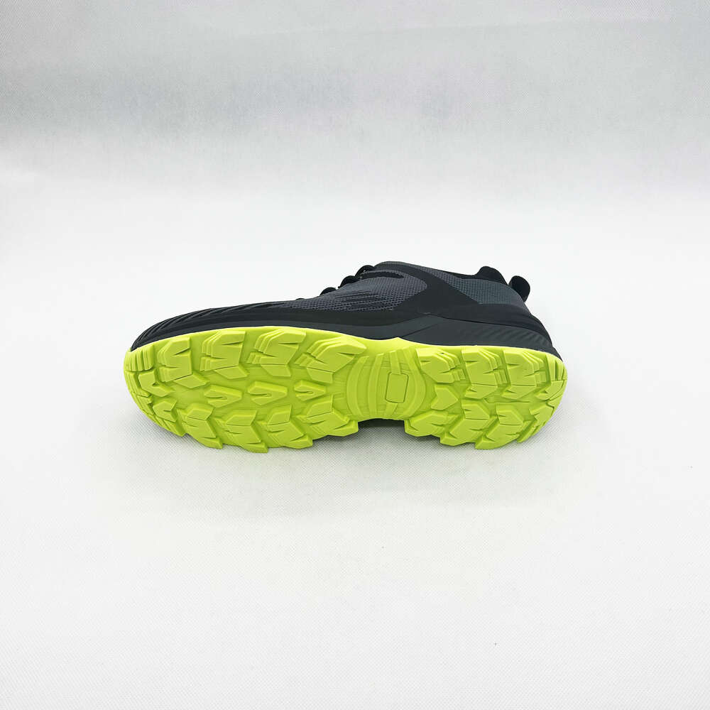 Wholesale senior casual custom sneakers breathable running shoes for men black four seasons
