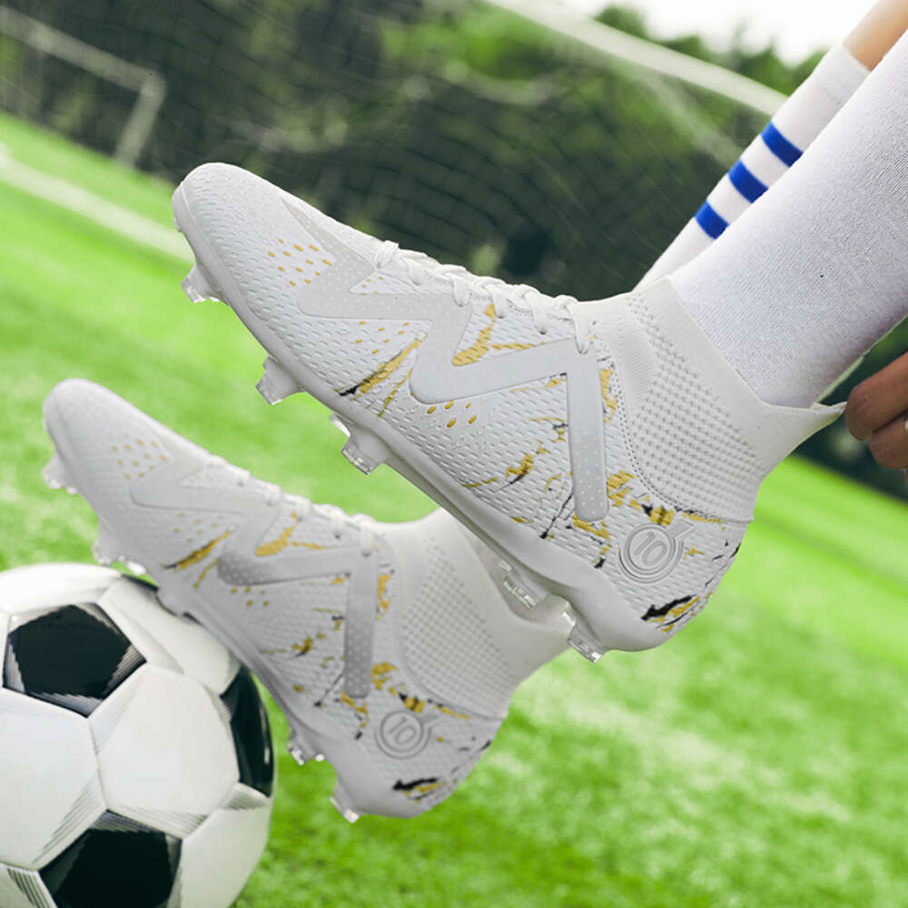 Costom Indoor Outdoor Professional Men Football Sneakers Boy boots High Ankle Men's Cleats Training Soccer shoes