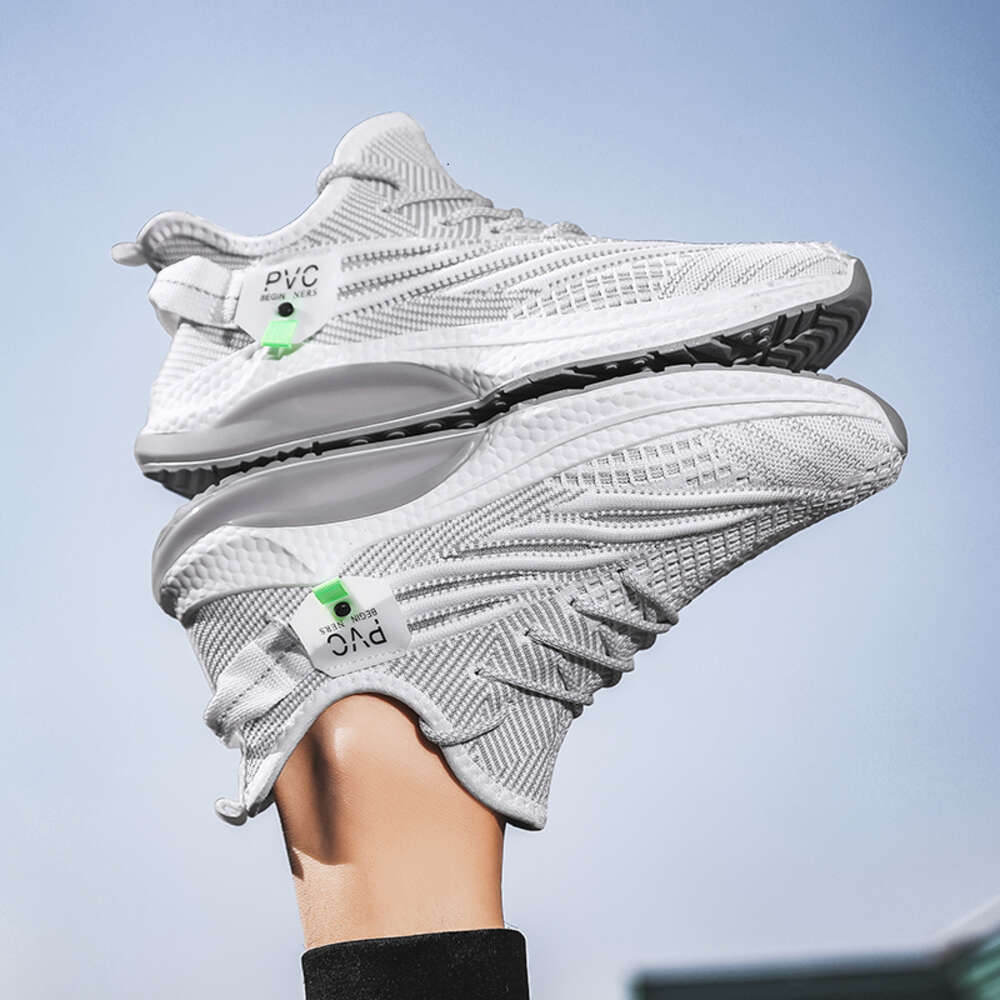 New Fashion Sports Shoes Unisex Style lightweight breathability Walking Casual outdoors Men running shoes