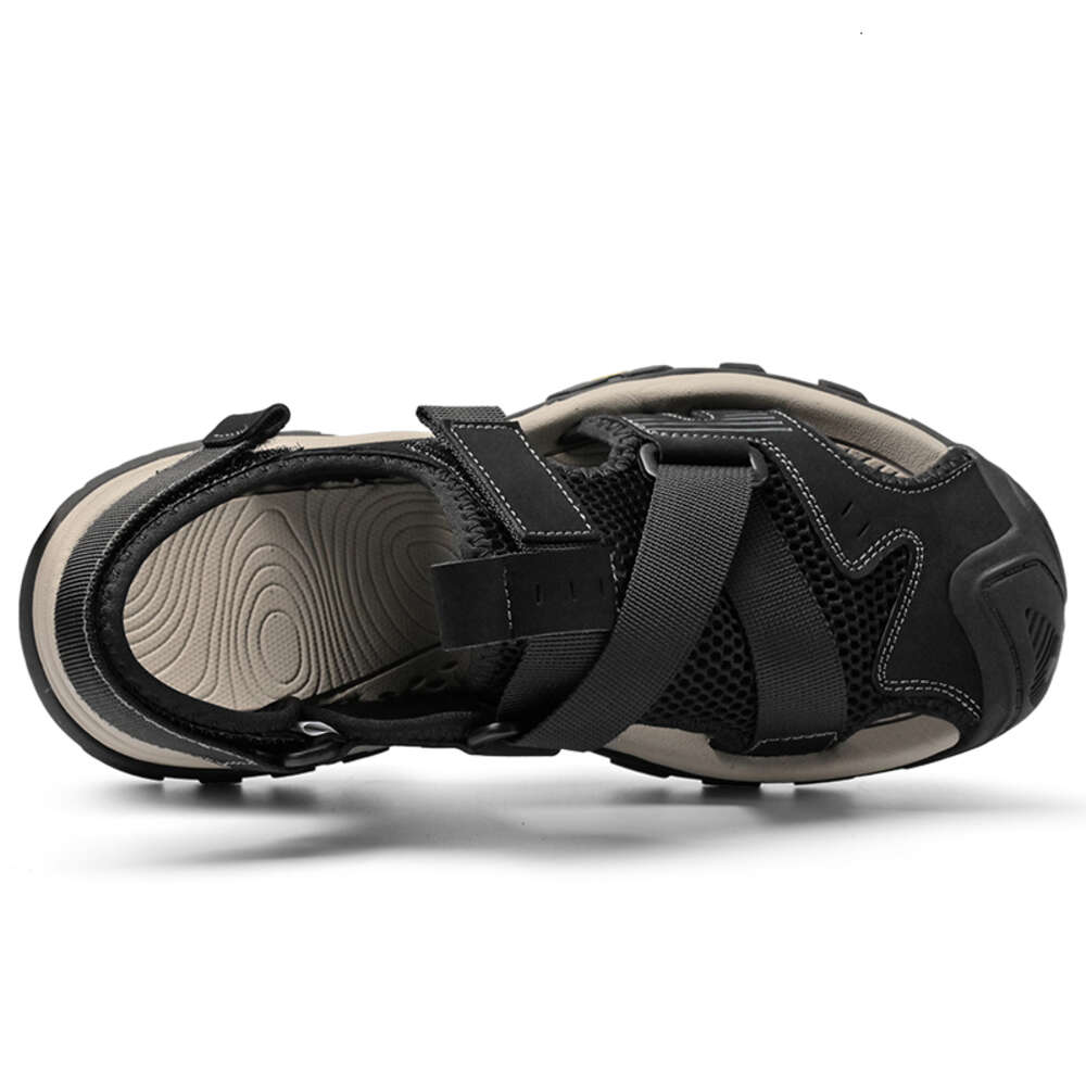 New model Leather Material men's sandals rubber safety toe protector working shoes summer hot sale