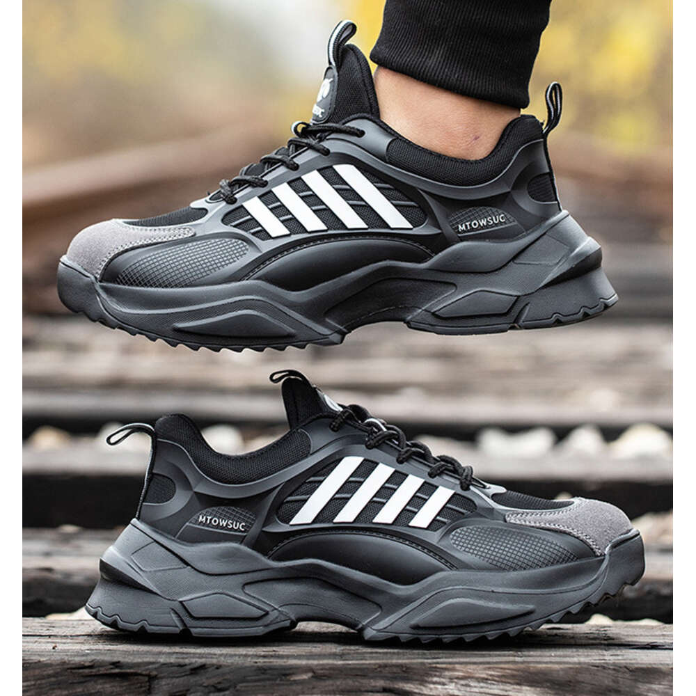 2023 best-selling breathable lightweight shoes, anti-skid and wear-resistant safety shoes for men