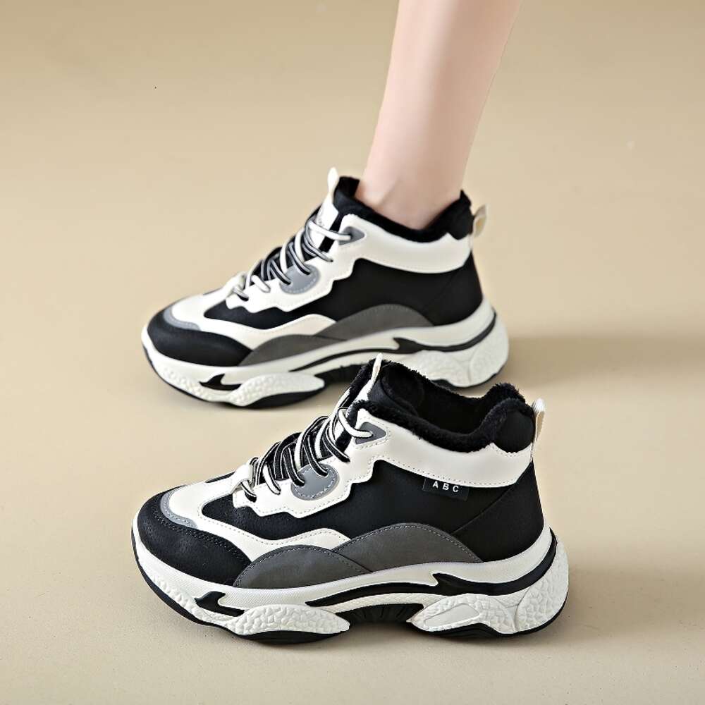 New design fashion comfortable casual daily wear sports shoes for women