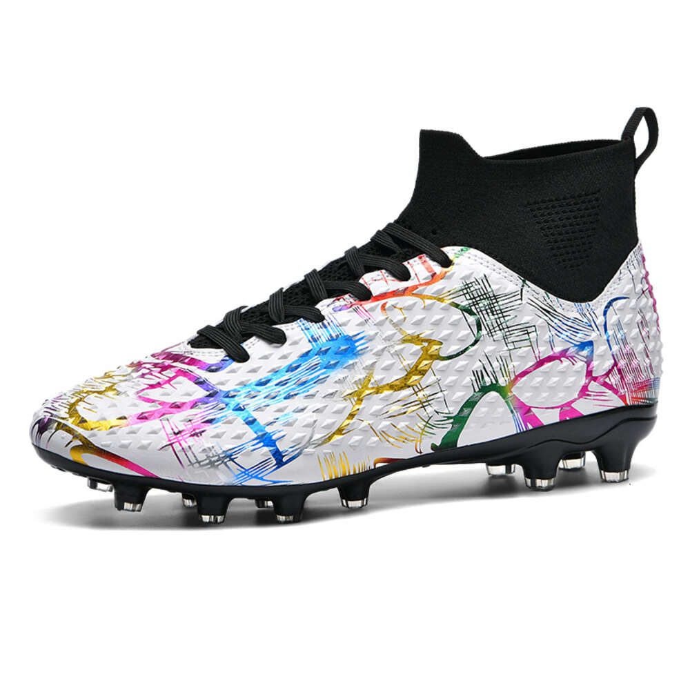 New long spike Fashionable low top football grass training shoes