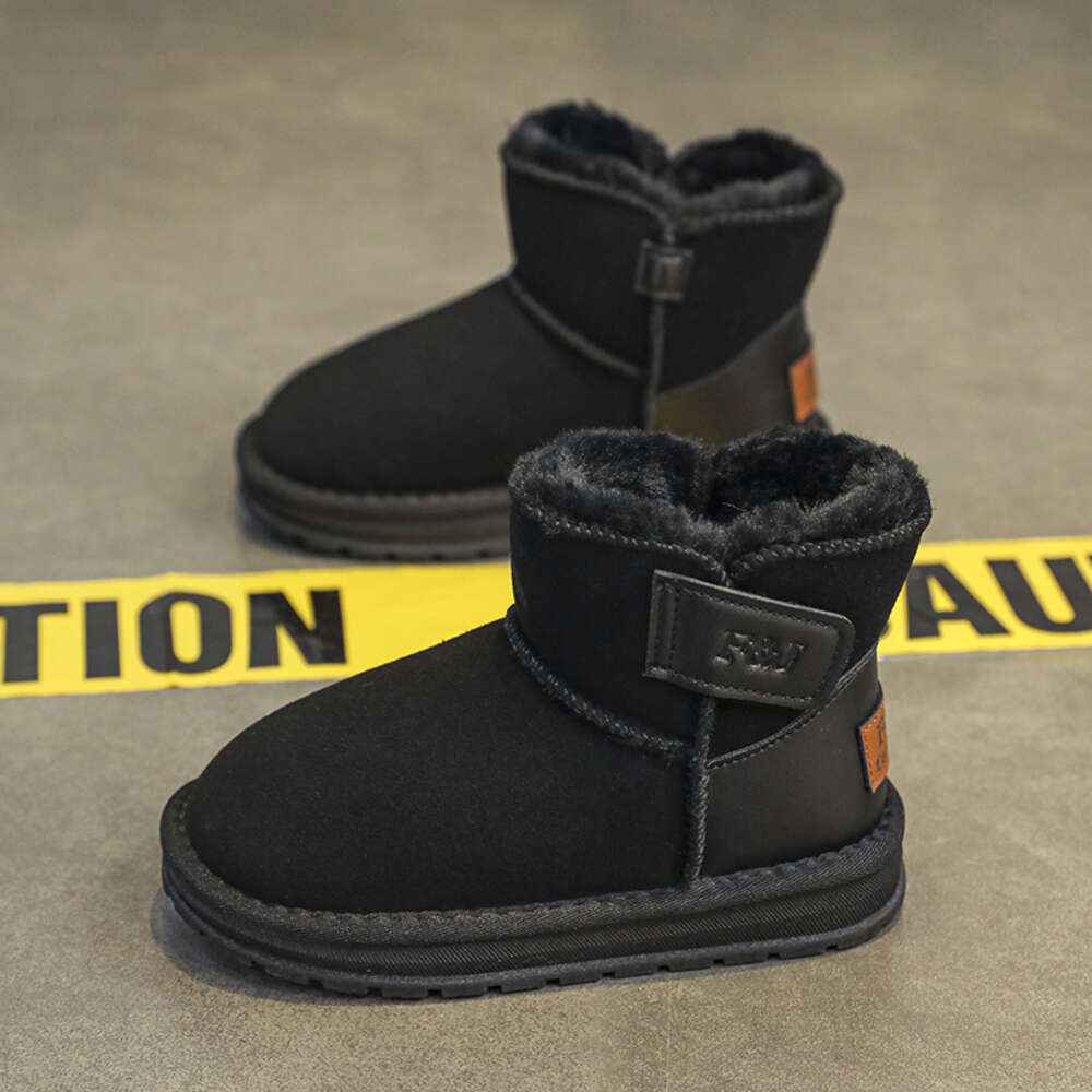 OEM Cheap Wholesale High Quality Kids Winter Snow Cowhide Warm Anti-slip High-cut Plush Boots for Boys and Girls