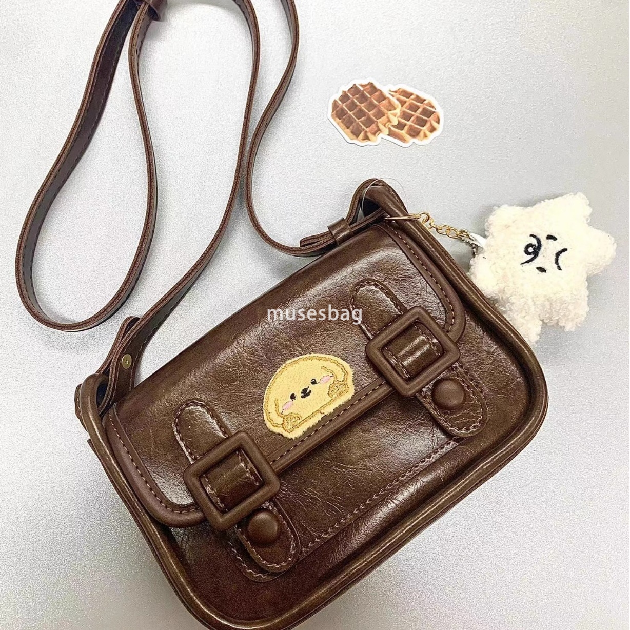 Retro Cambridge Bag Women's New Underarm Small Square Bag with High Quality and Popular Popularity Versatile One Shoulder Diagonal Straddle Bag
