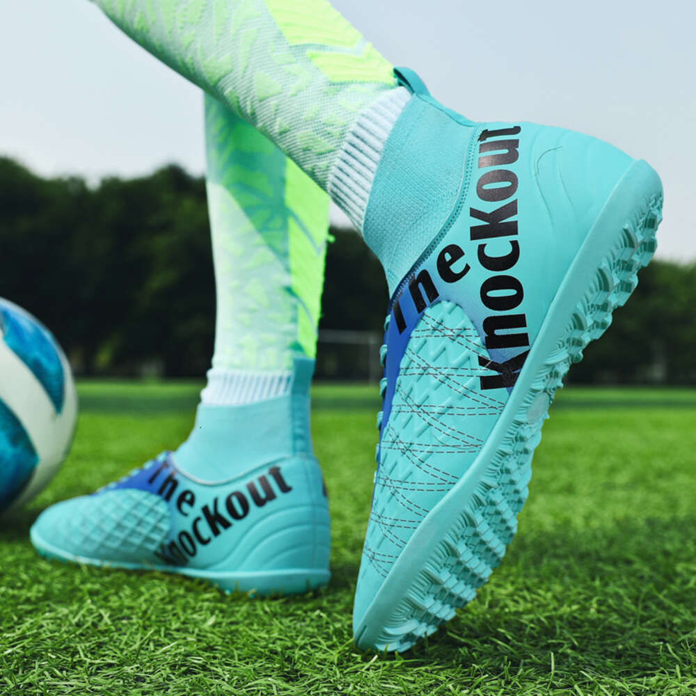 Factory wholesale Large size adult children Cleats Football Boots Grass Training Match Futsal Lightweight Soccer Shoes