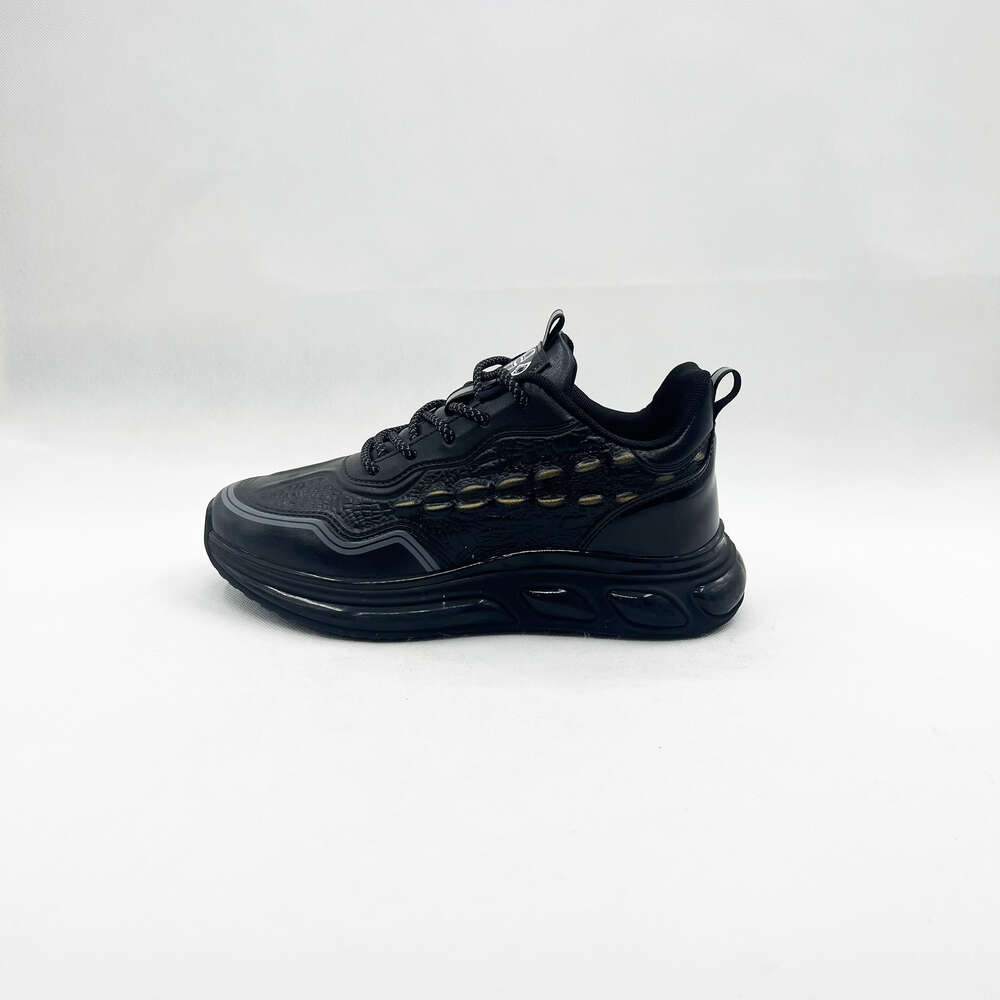 New design high quality walking custom leather running Waterproof anti-slip casual shoes for men