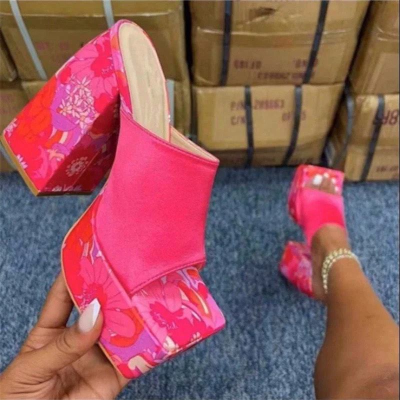 Womens Colorful Printing Square Head Thick Sole Thick Sole Single Line Slide Womens Large Heel Sandals 240611