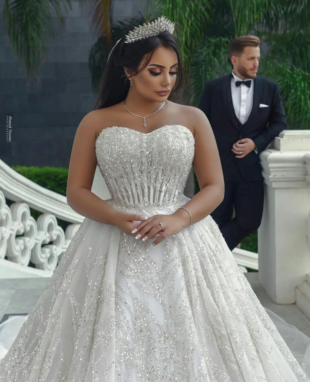 Gorgeous Arabic Dubai Wedding Dress Sweetheart Full Sequins Beads Satin Bride Gown Court Train Princess Vestidos De Novia Custom Made