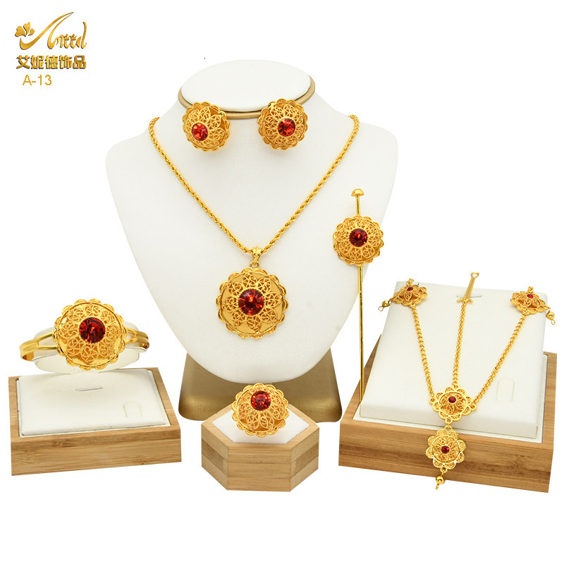 New Dubai 24K Gold Jewelry Set Bride Necklace Earring Ring Bracelet Hairpin Head Chain Six Piece Set 230725