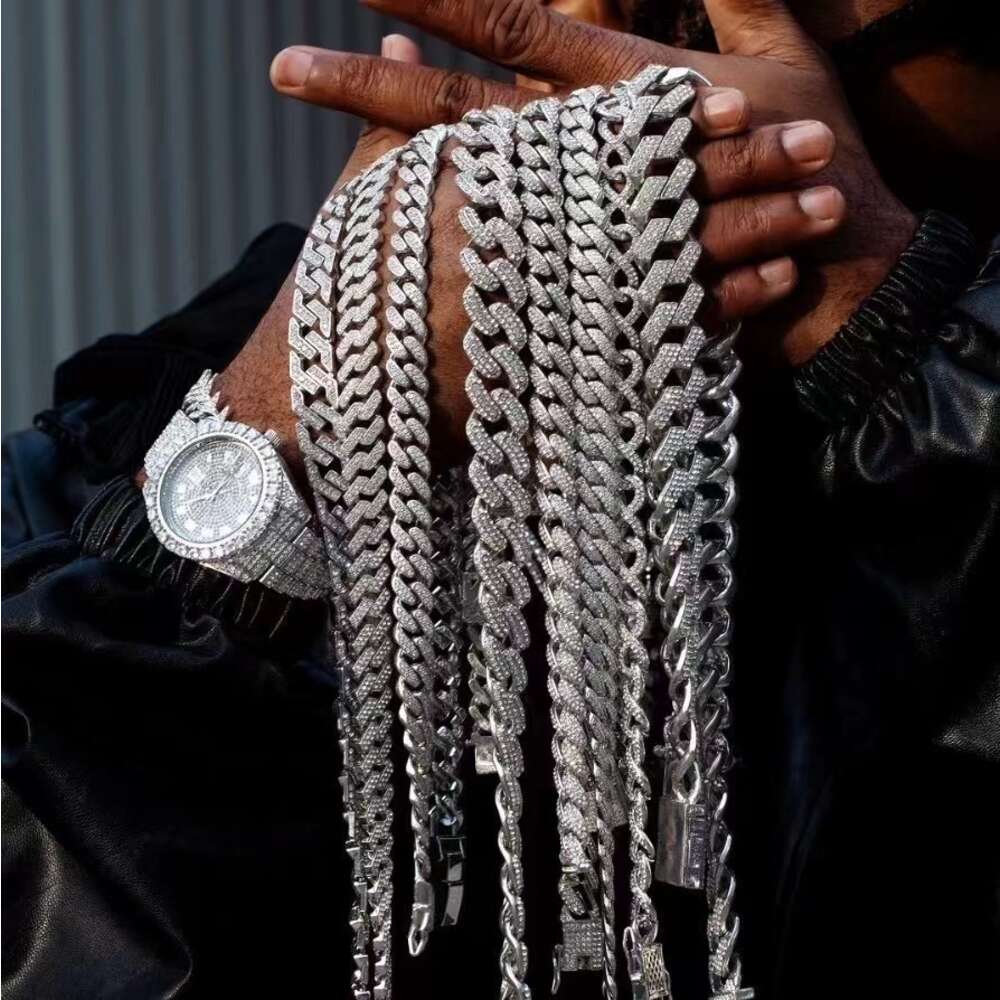 Foruixi Custom Moissanite Name Necklace Pendant Custom Cuban Link Name Necklace