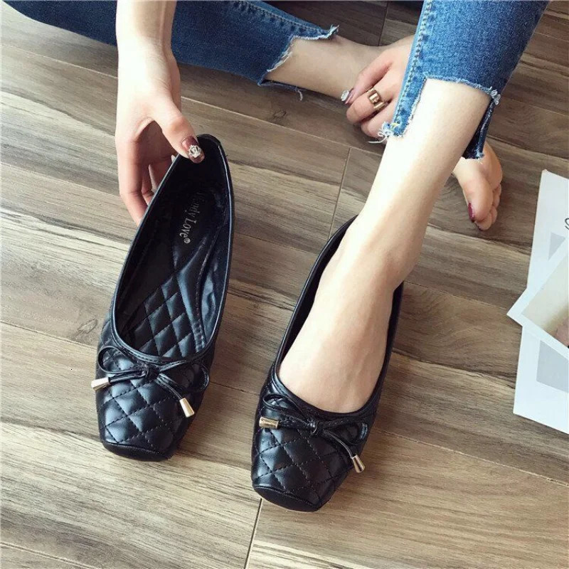 European and American Fashion Elegant Womens Shoes Joker Bow Square Head Light Bean Flat Shoes Womens Black Work Shoes 240611