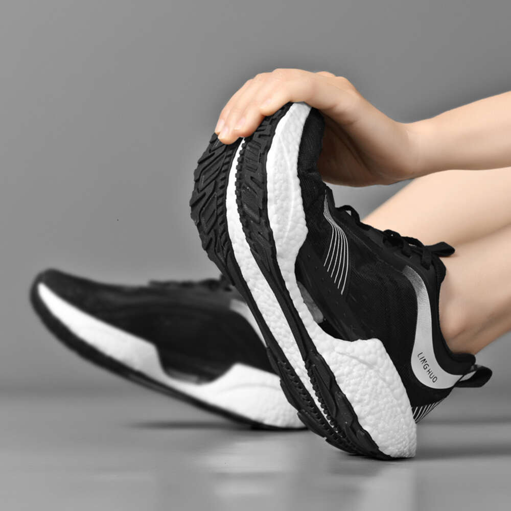 Selling waterproof running custom light sports foe men casual men's walking shoes