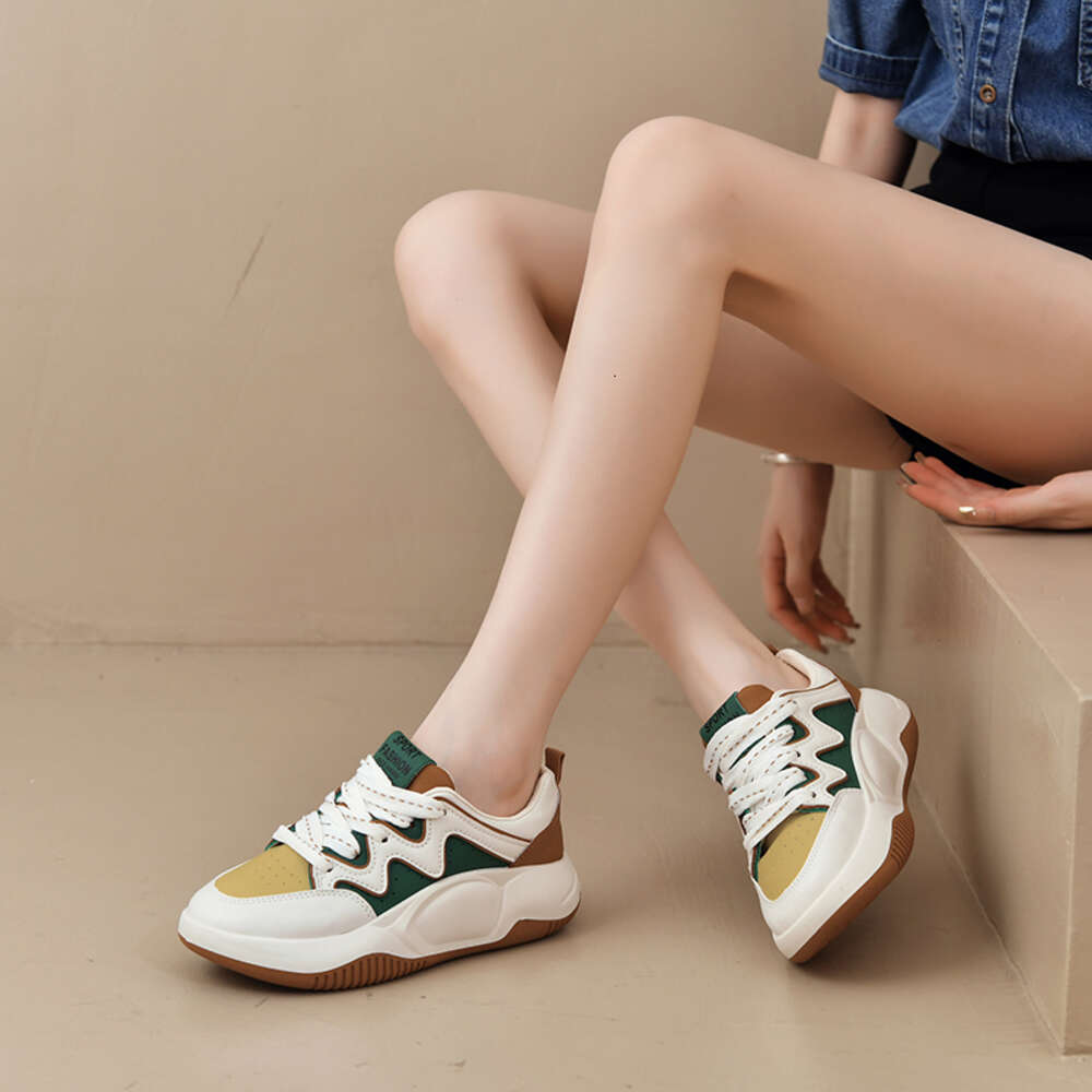 2023 Hot Sale Summer Casual Walk Style Fashion Women Breathable Sneakers custom Running Sport Shoes for Lady