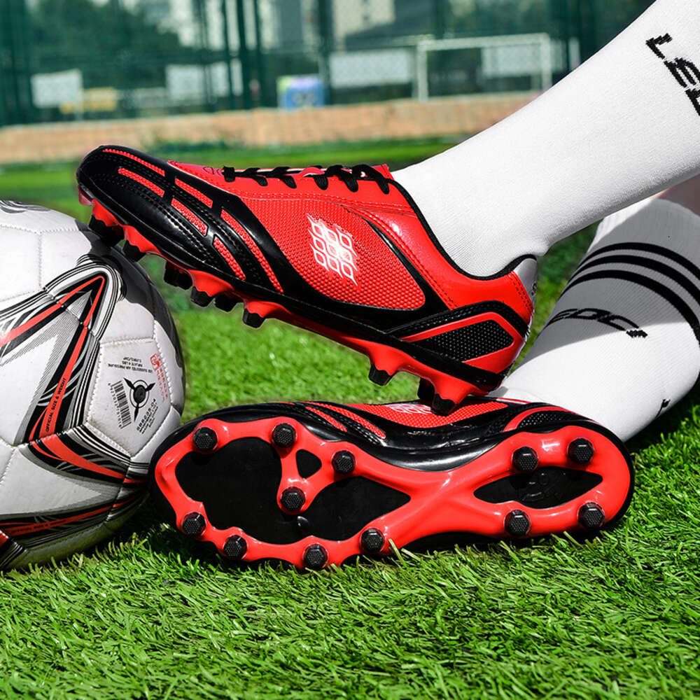 Most Popular Professional Breathable Men Soccer Wholesale Women Comfortable Football Shoes For Kid