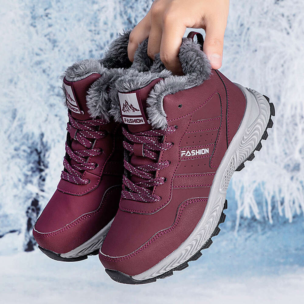 New design outdoor hiking winter warm sports cotton shoes plus cashmere walking men's snow boots