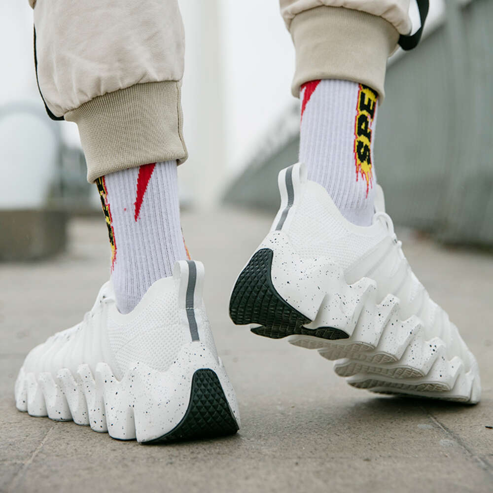 2023 autumn winter new men's wholesale fly woven sports steaker men lace-up casual tide cheap travel running shoes