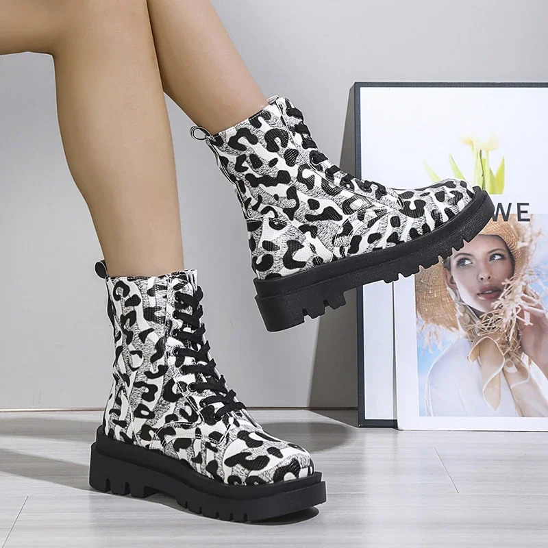 Womens platform ankle boots with lace up insulation leopard shoes winter oversized wear-resistant outdoor womens snow boots 240611