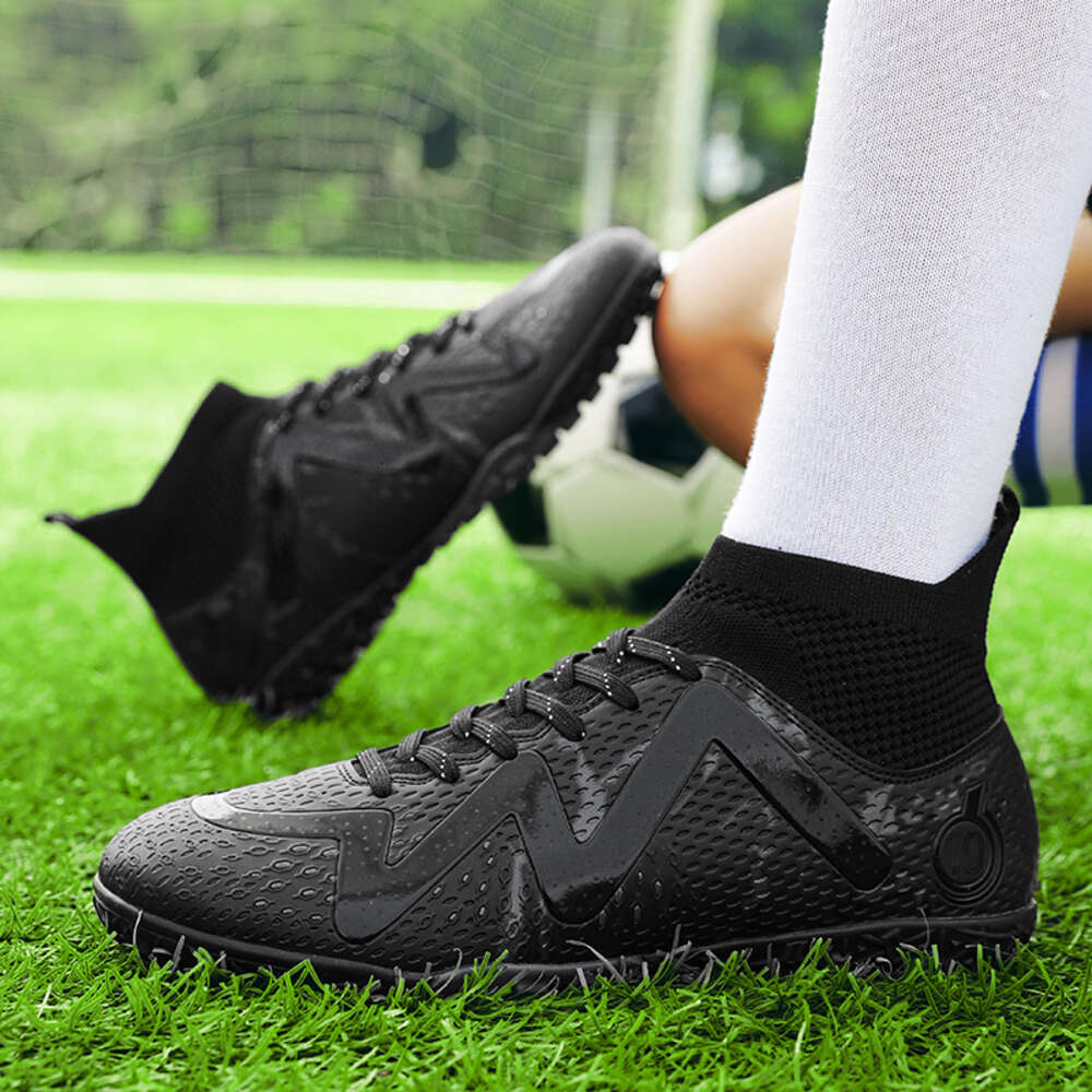 Costom Indoor Outdoor Professional Men Football Sneakers Boy boots High Ankle Men's Cleats Training Soccer shoes