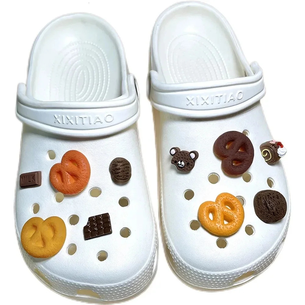 Ins Cute Food Shoes Emblem Cookie Cake Emblem for Small and Exquisite Clogs Shoe Buckle Accessories Decoration 240611