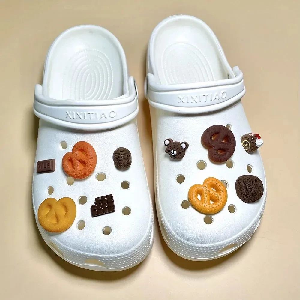 Ins Cute Food Shoes Emblem Cookie Cake Emblem for Small and Exquisite Clogs Shoe Buckle Accessories Decoration 240611
