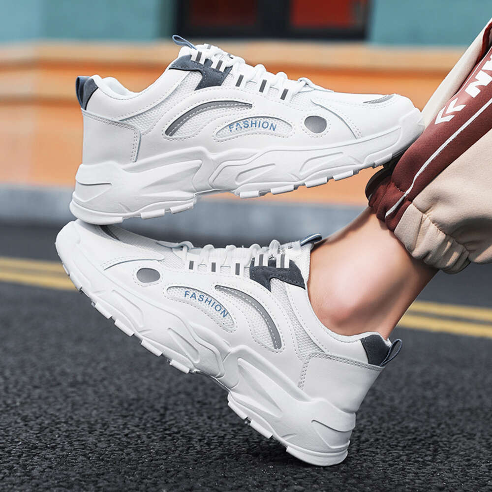 High quality daily comfort walking Niche fashion casual shoes New breathable men's sneakers