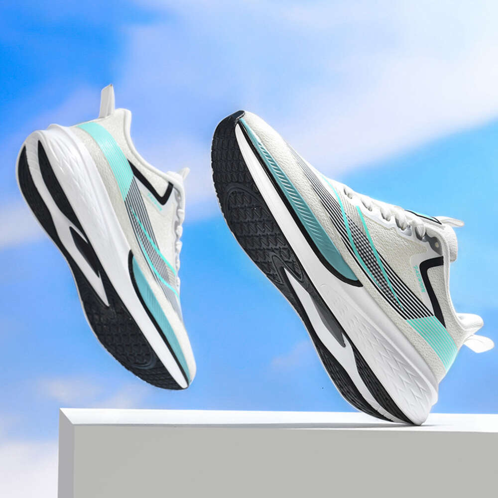 2024 High Quality Light weight Breathable Mesh Shoes Men's Anti-slip Sports and Walking Leisure Sneakers