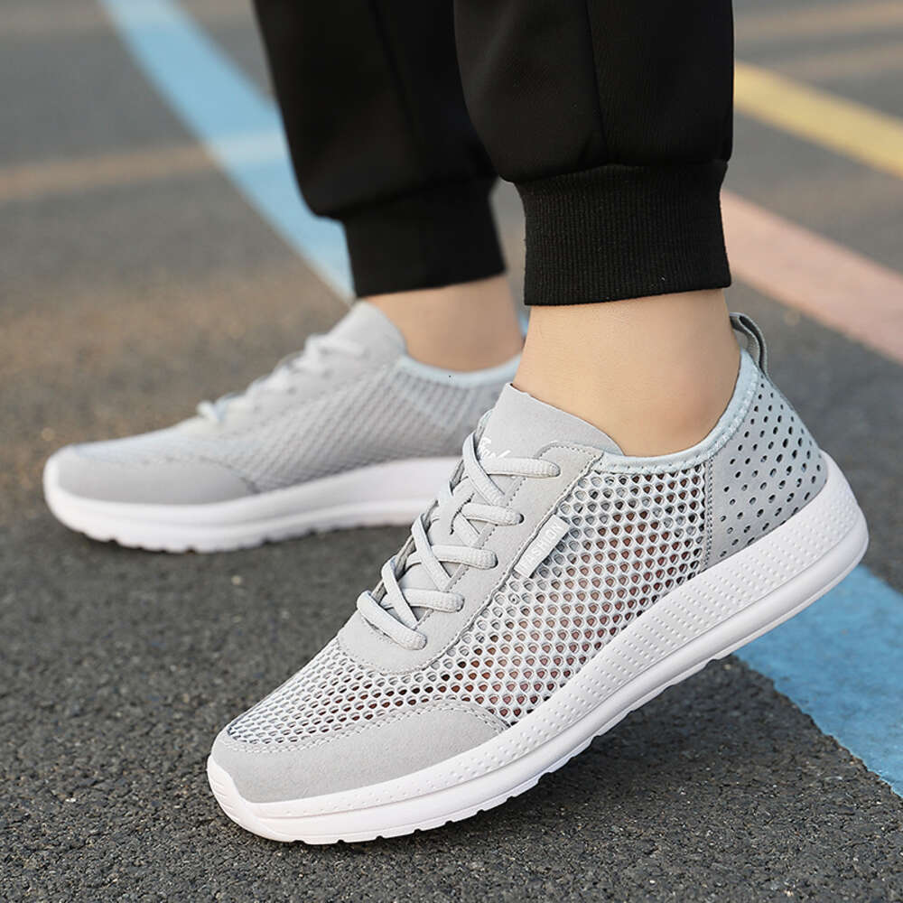 Wholesale Outdoor Fashion Sneakers Comfortable Size: 39-48 Walking Summer Lightweight Breathable Men Casual Running Shoes